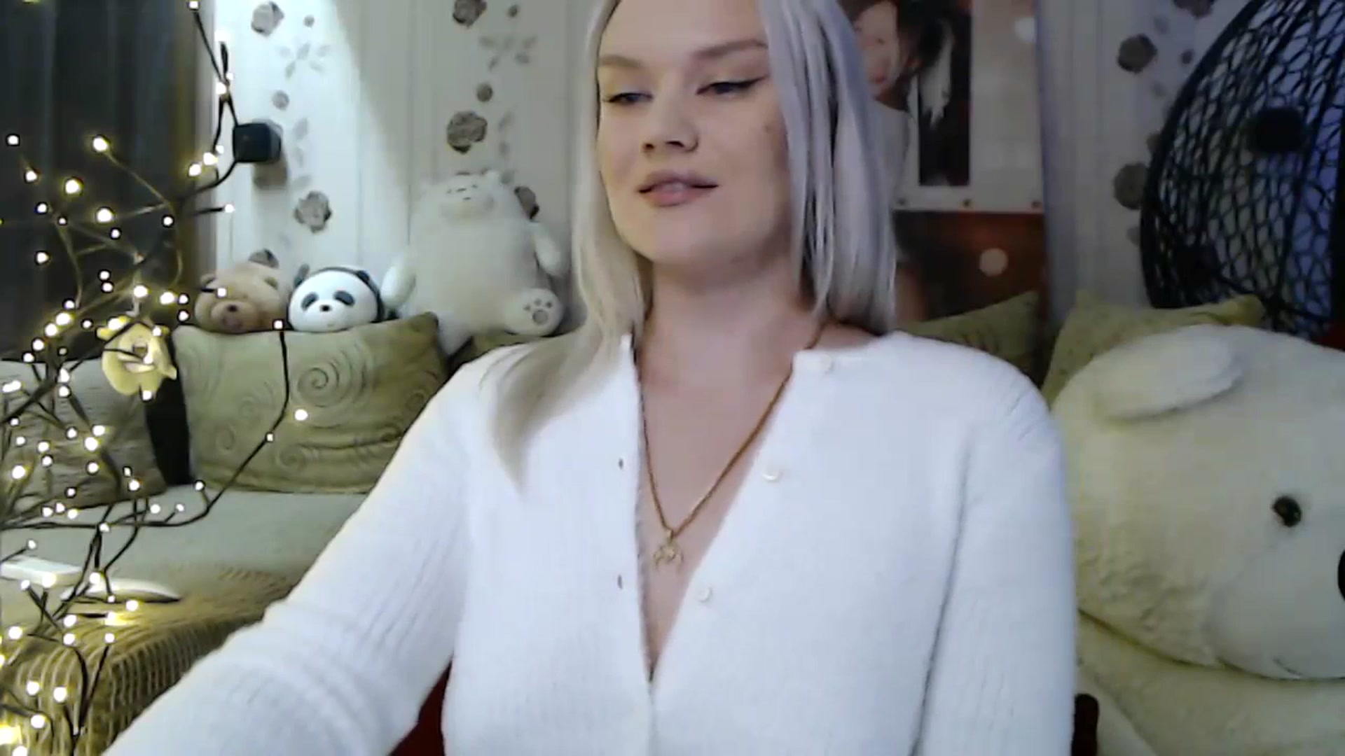 Gallery image thumbnail from RoomOfBears's myfreecams stream on, 10/24/2023, 16:09 image 8 of 20