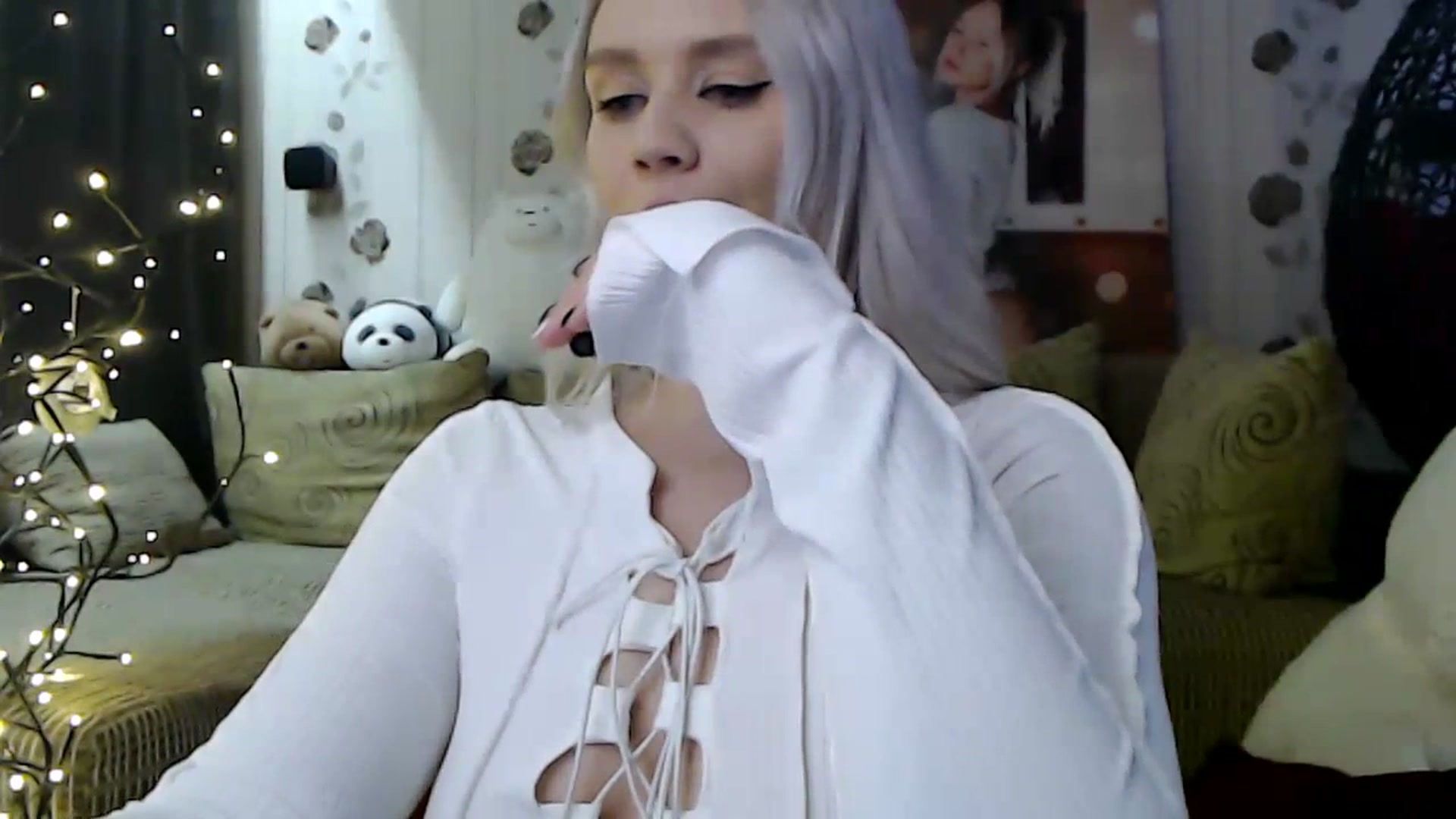 Gallery image thumbnail from RoomOfBears's myfreecams stream on, 11/04/2023, 16:08 image 13 of 20
