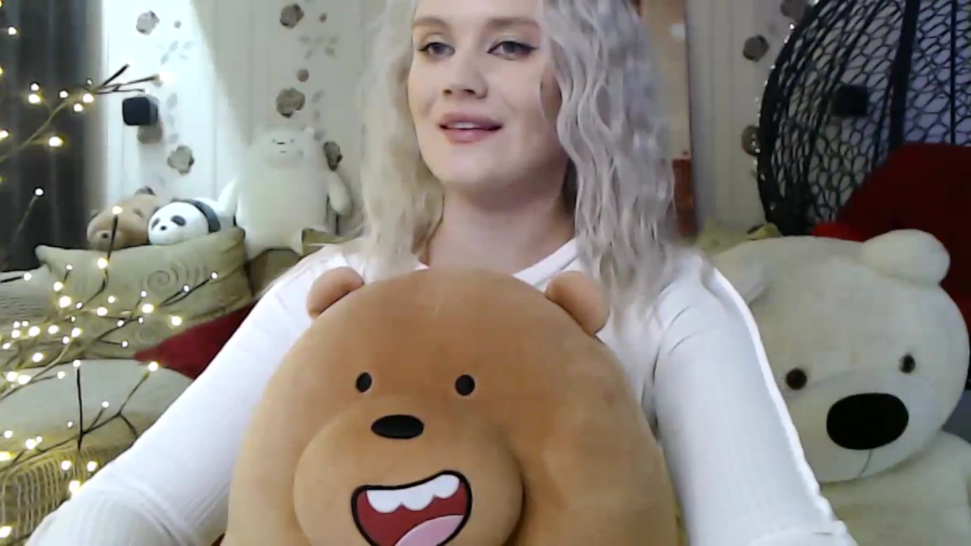 Gallery image thumbnail from RoomOfBears's myfreecams stream on, 11/24/2023, 15:47 image 15 of 20