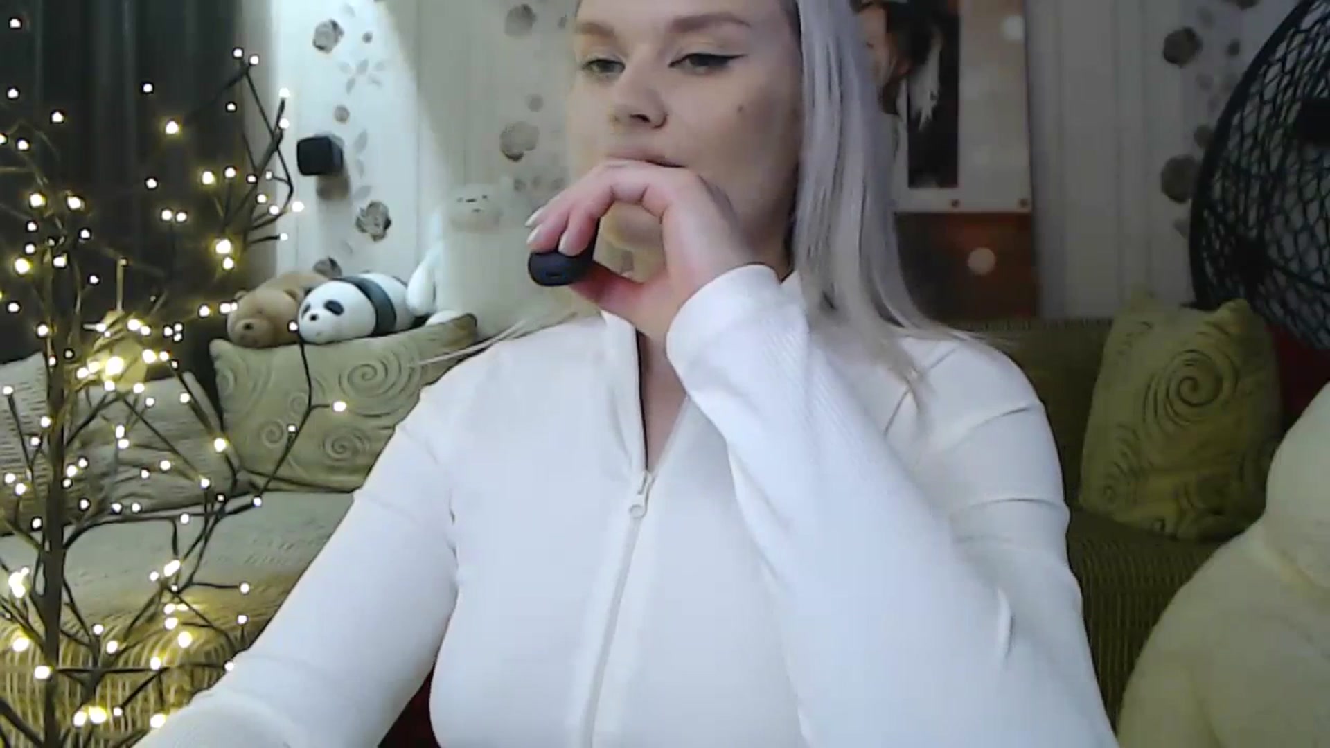 Gallery image thumbnail from RoomOfBears's myfreecams stream on, 12/05/2023, 18:13 image 7 of 20