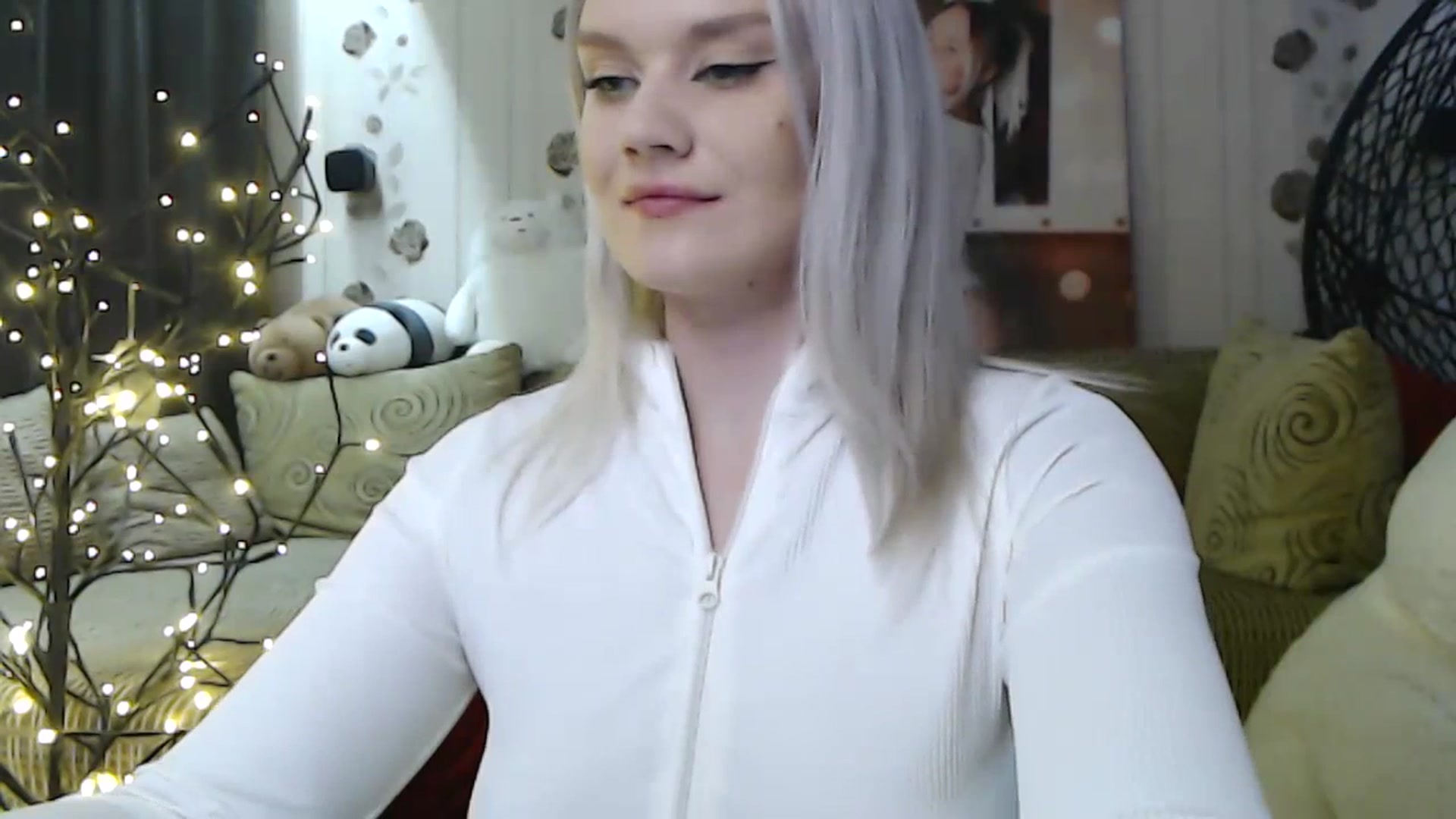 Gallery image thumbnail from RoomOfBears's myfreecams stream on, 12/05/2023, 18:13 image 17 of 20