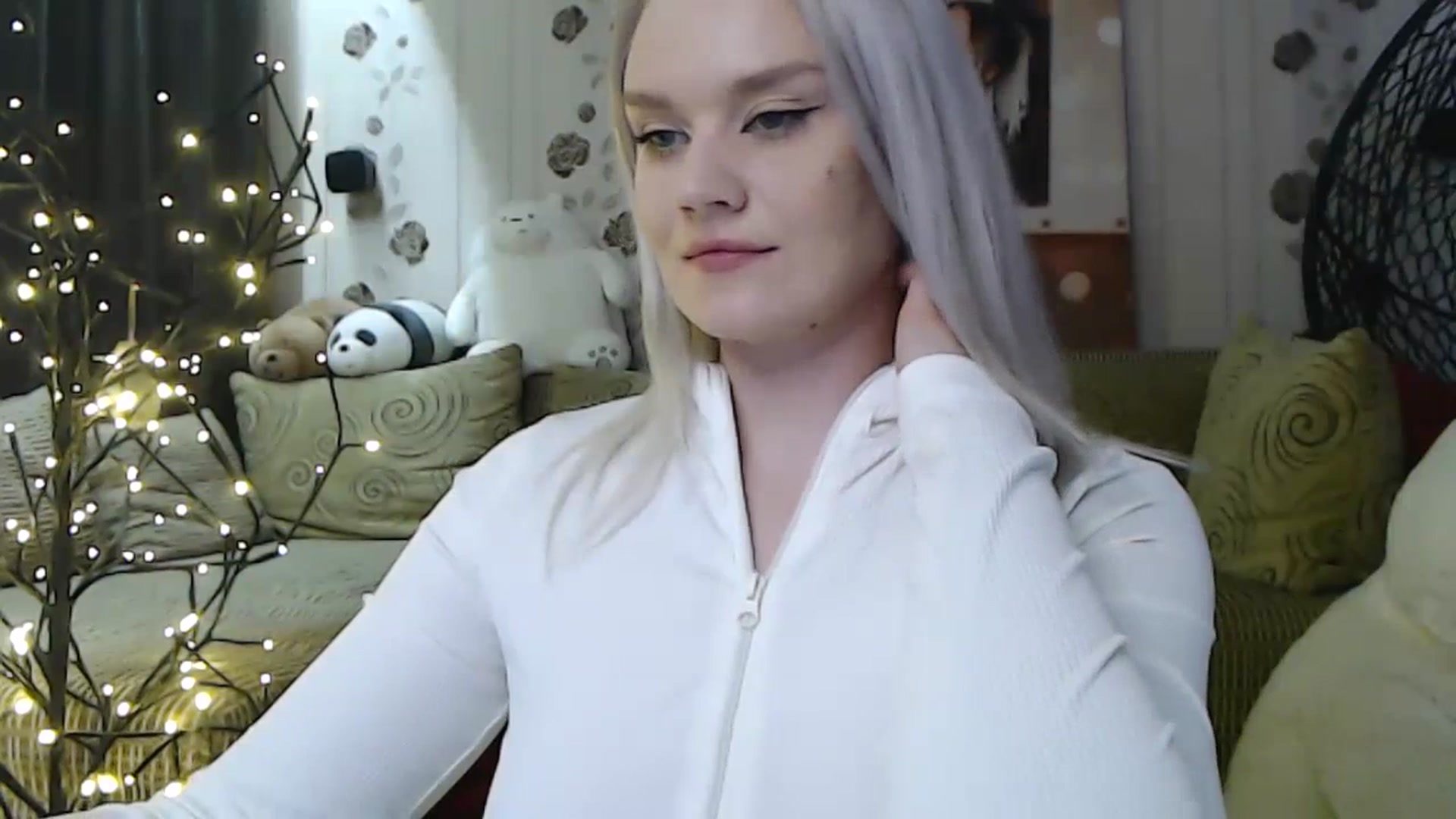 Gallery image thumbnail from RoomOfBears's myfreecams stream on, 12/05/2023, 18:13 image 18 of 20