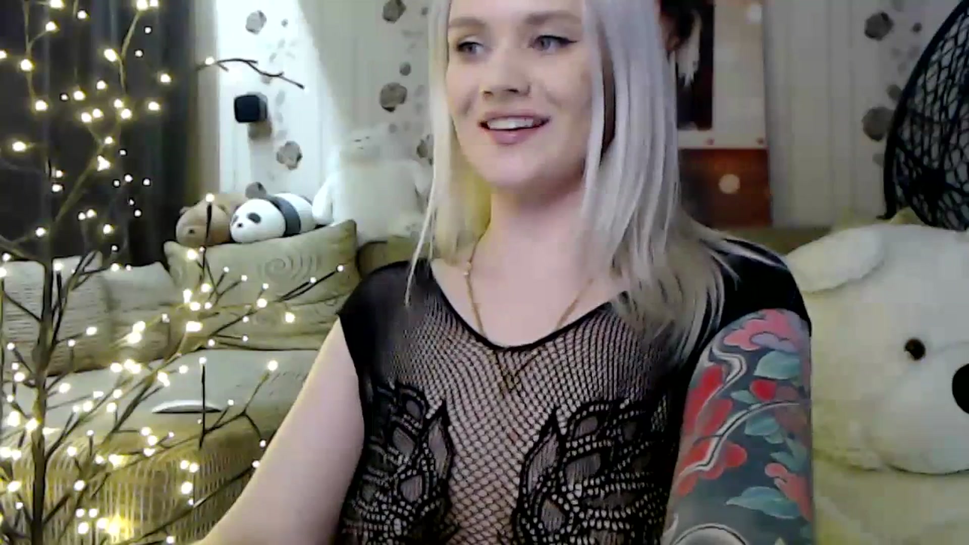Gallery image thumbnail from RoomOfBears's myfreecams stream on, 12/06/2023, 16:49 image 8 of 20