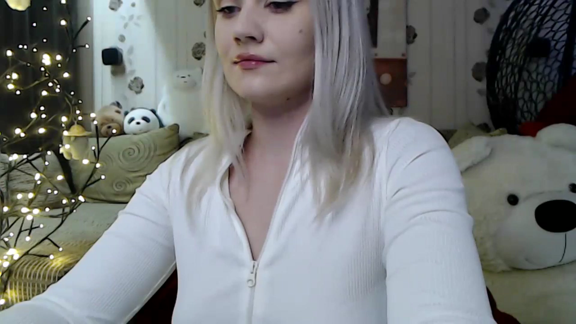 Gallery image thumbnail from RoomOfBears's myfreecams stream on, 12/10/2023, 16:16 image 7 of 20