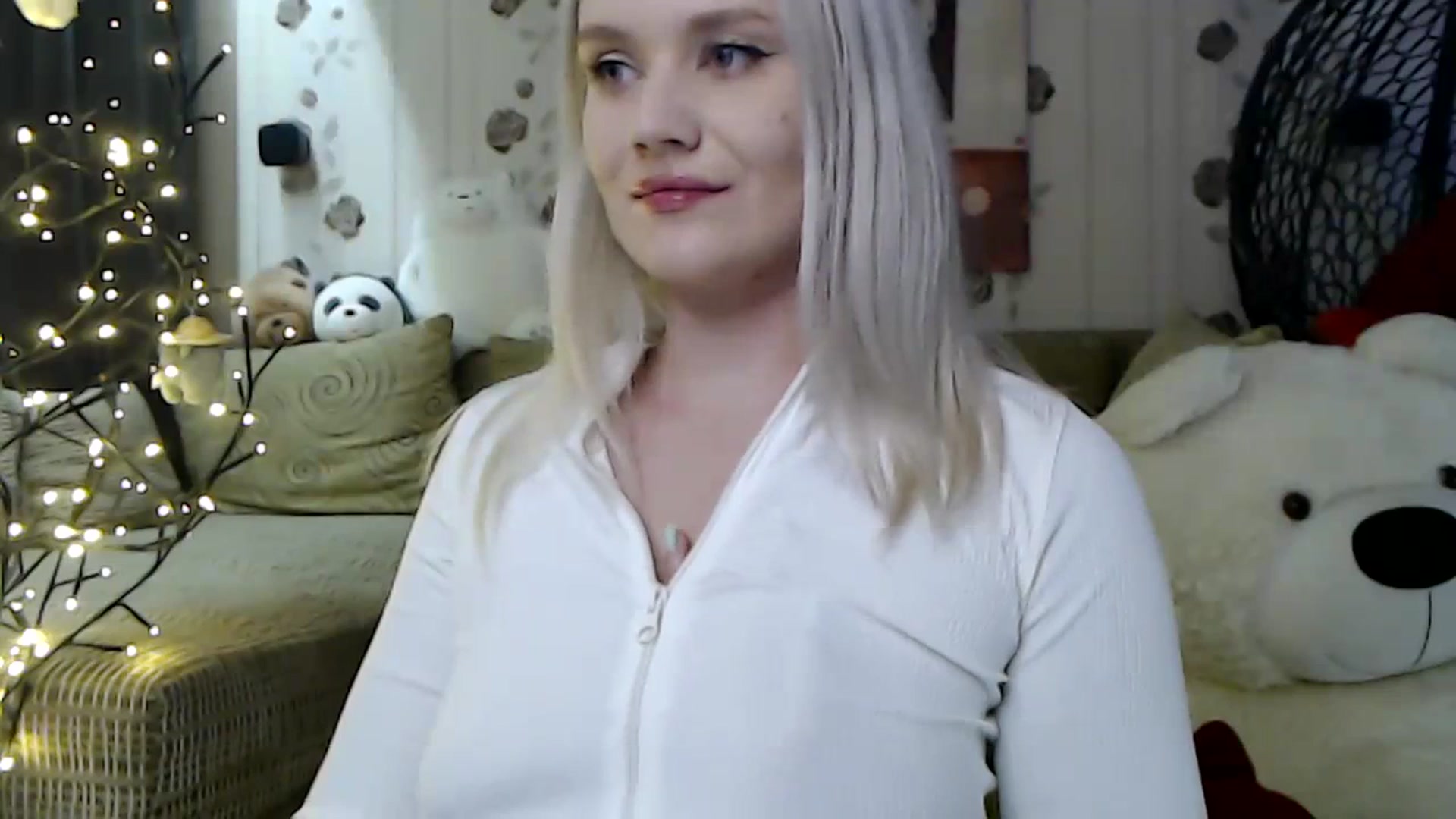 Gallery image thumbnail from RoomOfBears's myfreecams stream on, 12/10/2023, 16:16 image 14 of 20