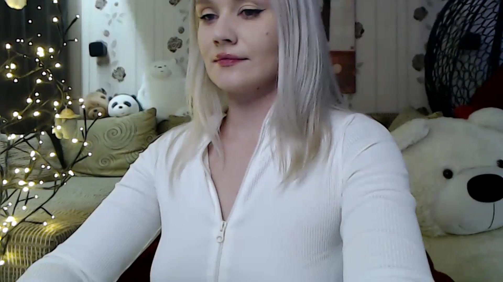 Gallery image thumbnail from RoomOfBears's myfreecams stream on, 12/10/2023, 16:16 image 8 of 20