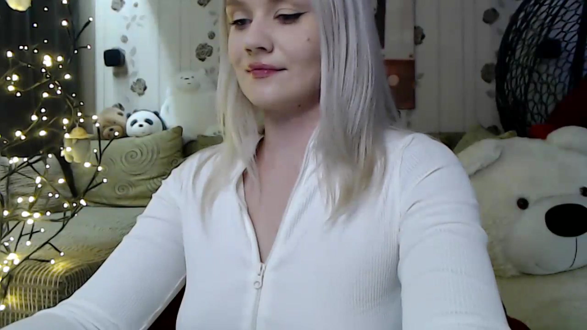 Gallery image thumbnail from RoomOfBears's myfreecams stream on, 12/10/2023, 16:16 image 9 of 20