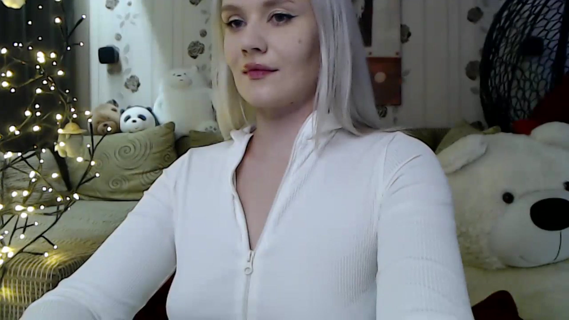 Gallery image thumbnail from RoomOfBears's myfreecams stream on, 12/10/2023, 16:16 image 3 of 20