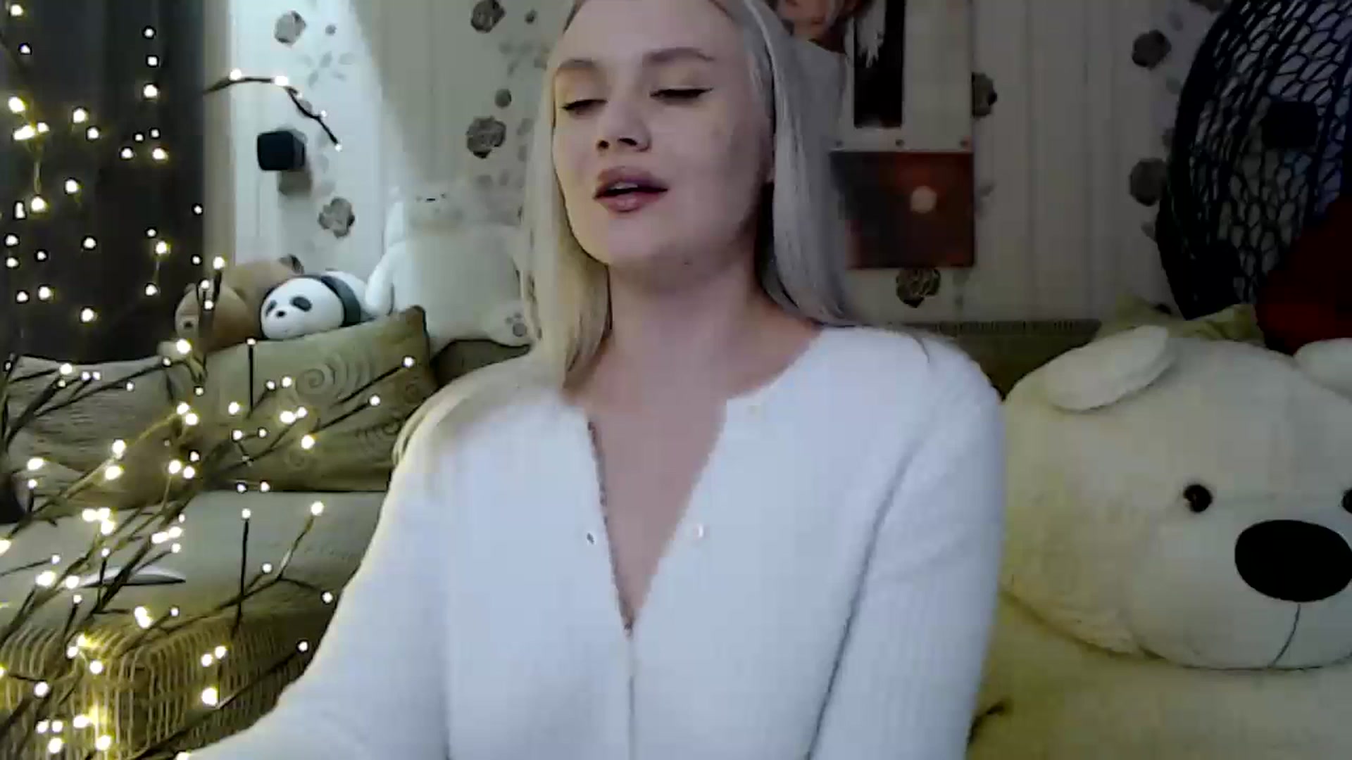 Gallery image thumbnail from RoomOfBears's myfreecams stream on, 12/27/2023, 12:23 image 2 of 20