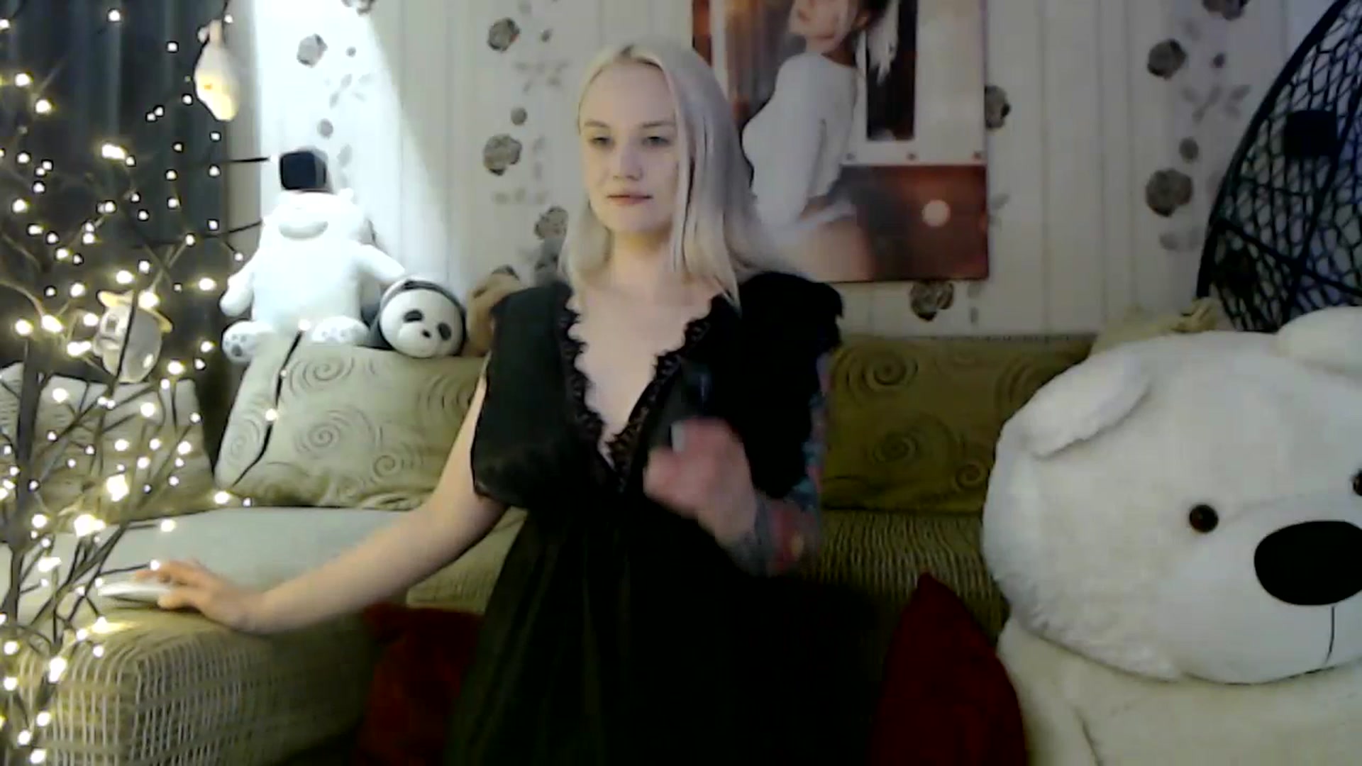 Gallery image thumbnail from RoomOfBears's myfreecams stream on, 01/06/2024, 15:41 image 6 of 20