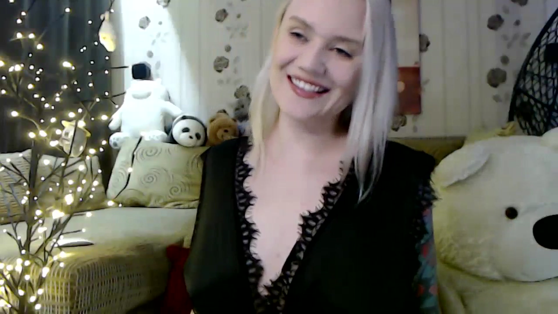 Gallery image thumbnail from RoomOfBears's myfreecams stream on, 01/06/2024, 15:41 image 9 of 20