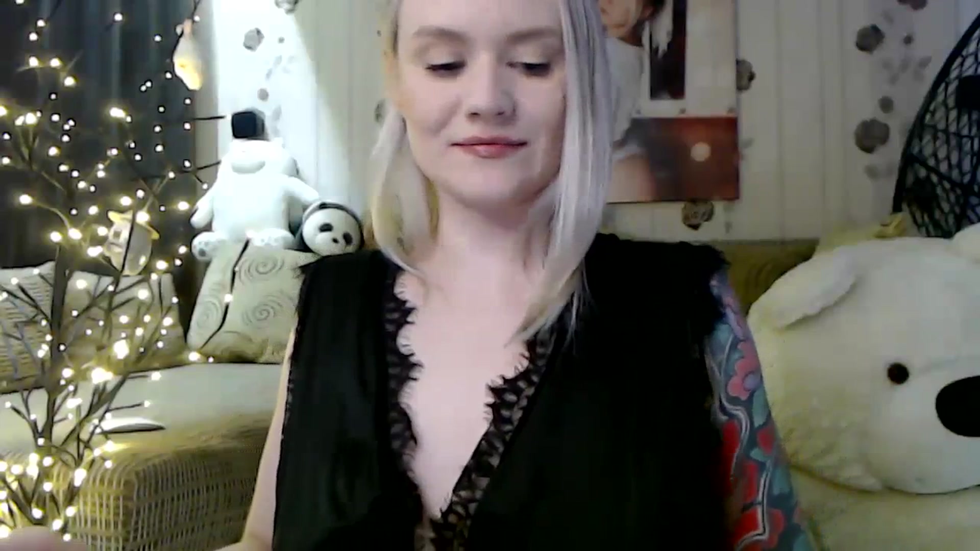 Gallery image thumbnail from RoomOfBears's myfreecams stream on, 01/06/2024, 15:41 image 8 of 20