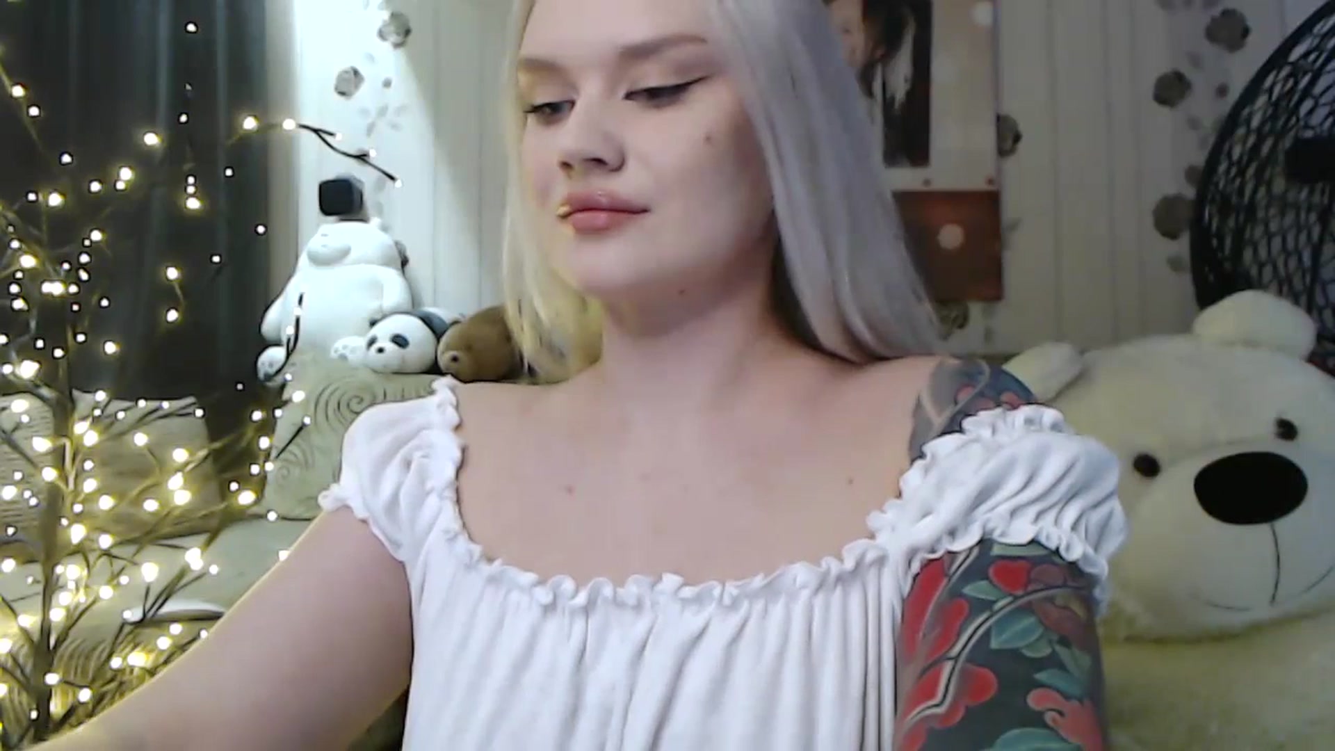 Gallery image thumbnail from RoomOfBears's myfreecams stream on, 01/27/2024, 16:58 image 10 of 20