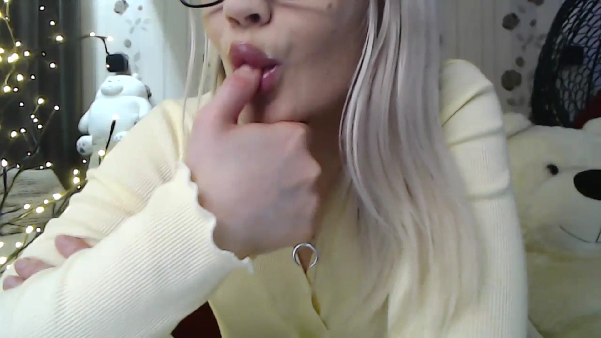 Gallery image thumbnail from RoomOfBears's myfreecams stream on, 02/08/2024, 18:59 image 5 of 20