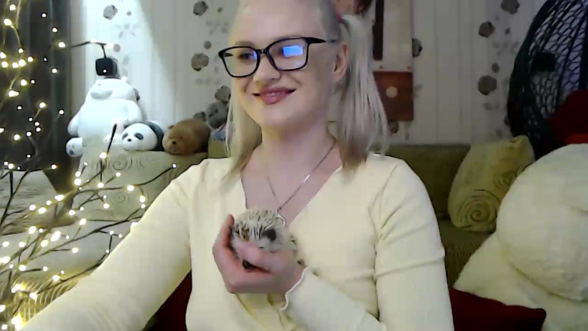 Gallery image thumbnail from RoomOfBears's myfreecams stream on, 02/08/2024, 20:07 image 14 of 20