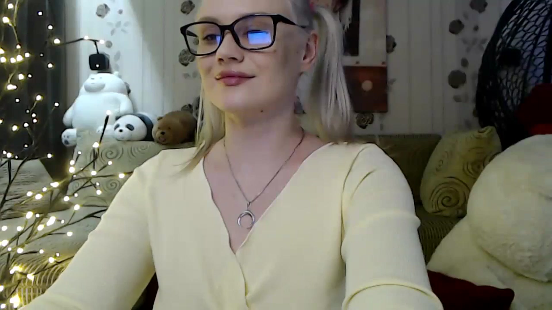 Gallery image thumbnail from RoomOfBears's myfreecams stream on, 02/08/2024, 20:07 image 3 of 20