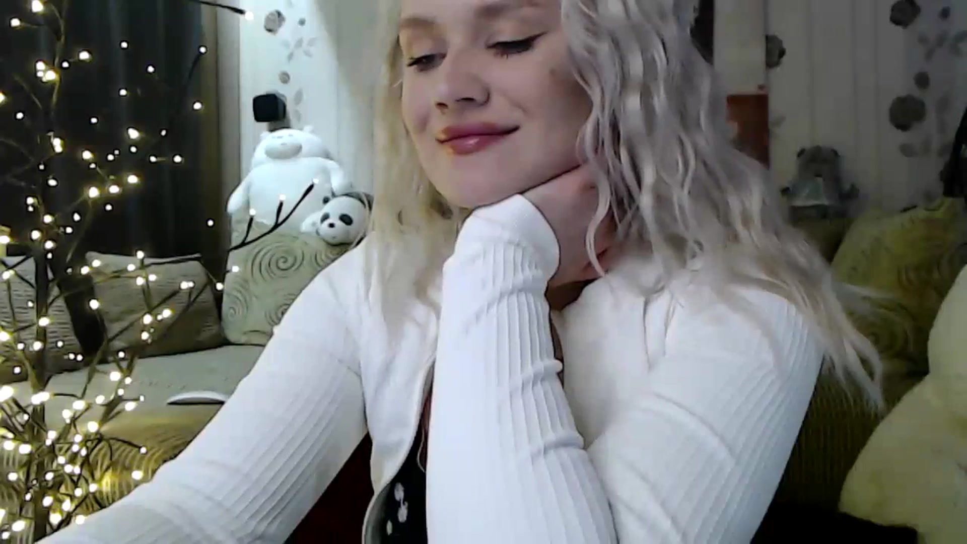 Gallery image thumbnail from RoomOfBears's myfreecams stream on, 03/08/2024, 18:35 image 6 of 20