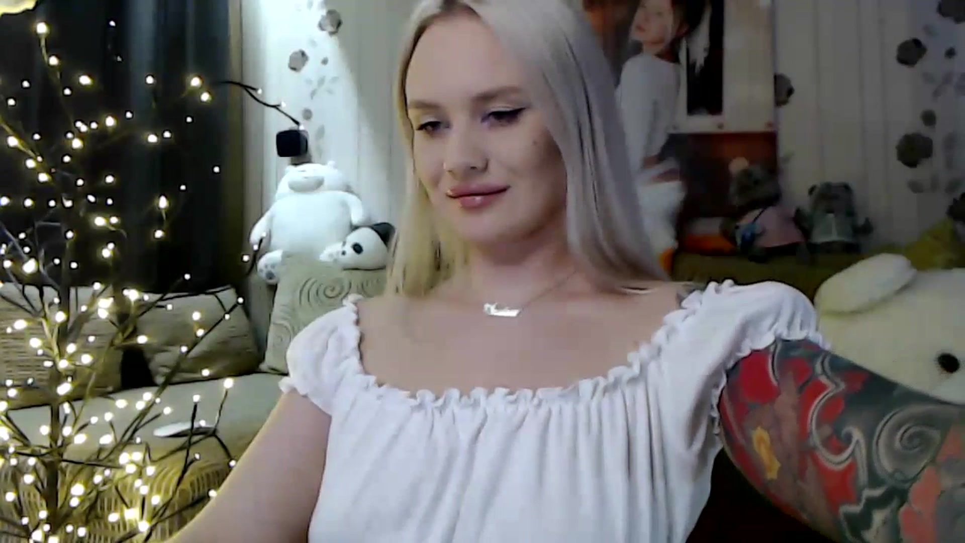Gallery image thumbnail from RoomOfBears's myfreecams stream on, 03/15/2024, 19:06 image 2 of 20
