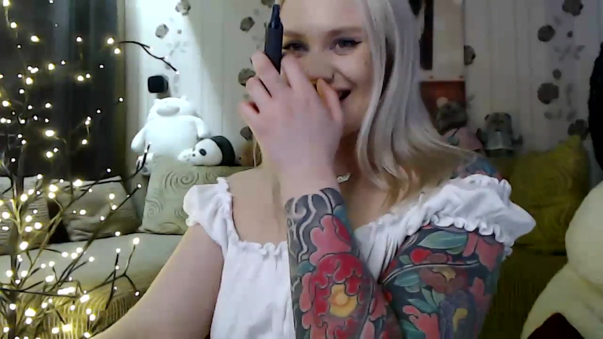Gallery image thumbnail from RoomOfBears's myfreecams stream on, 03/15/2024, 20:42 image 19 of 20