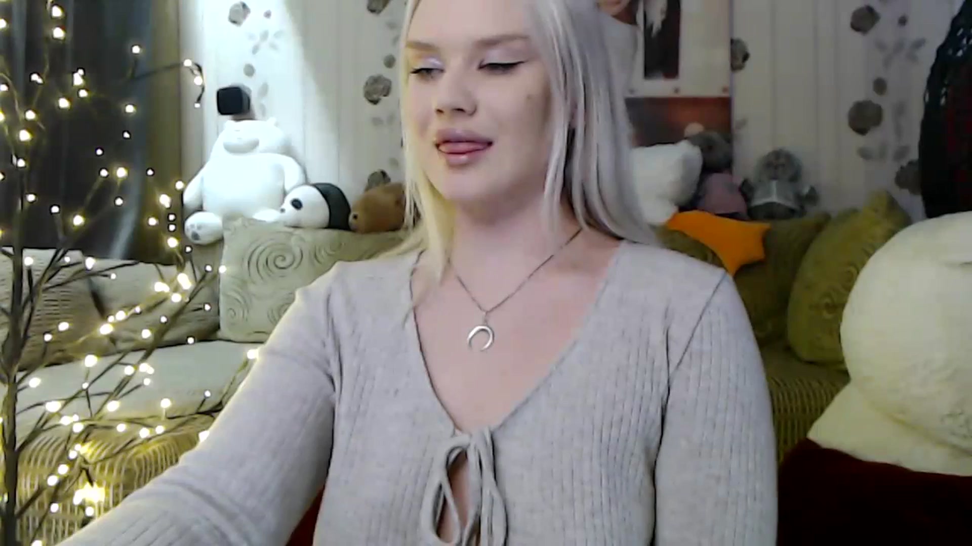 Gallery image thumbnail from RoomOfBears's myfreecams stream on, 03/23/2024, 18:07 image 17 of 20