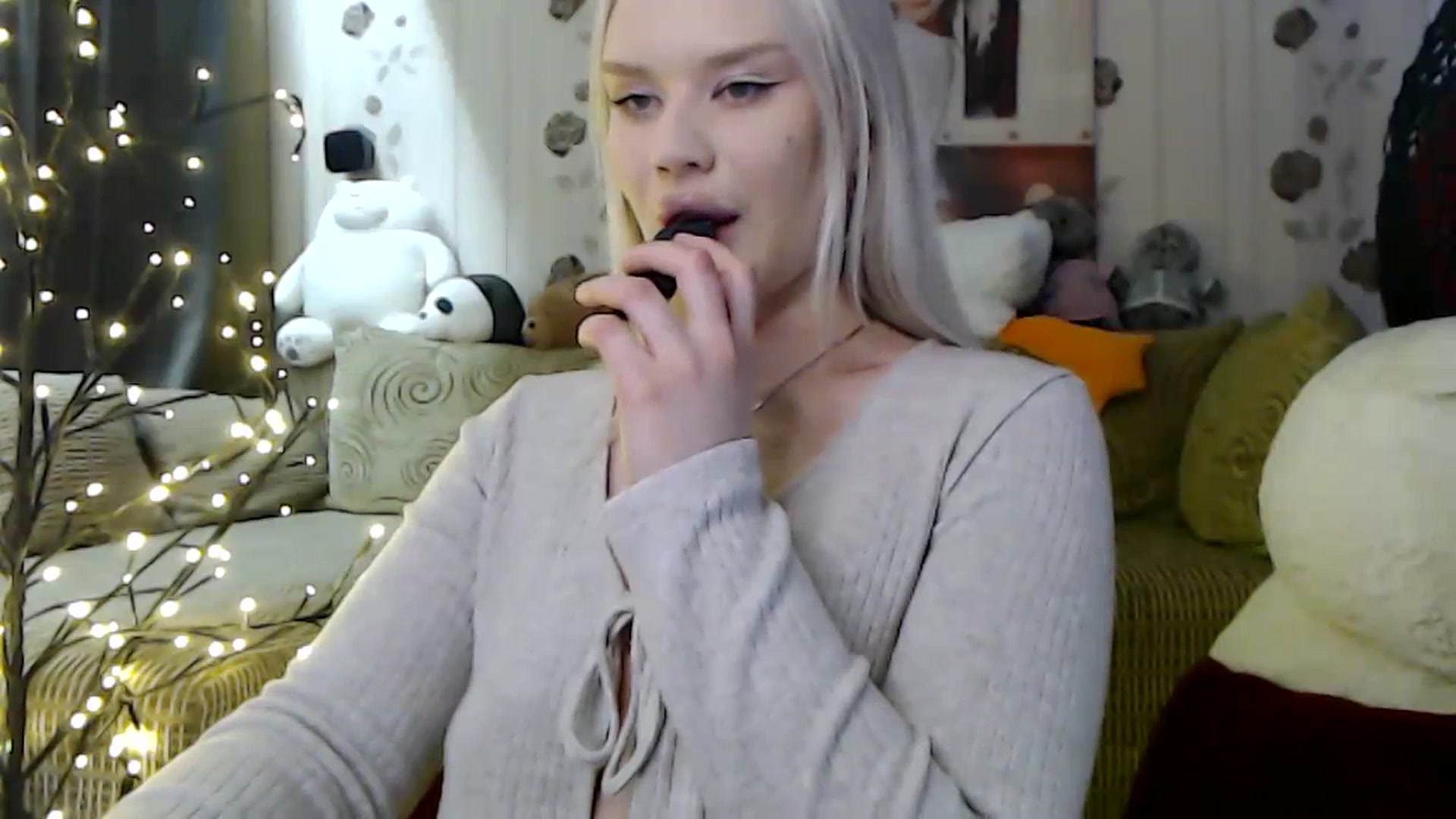 Gallery image thumbnail from RoomOfBears's myfreecams stream on, 03/23/2024, 18:07 image 19 of 20