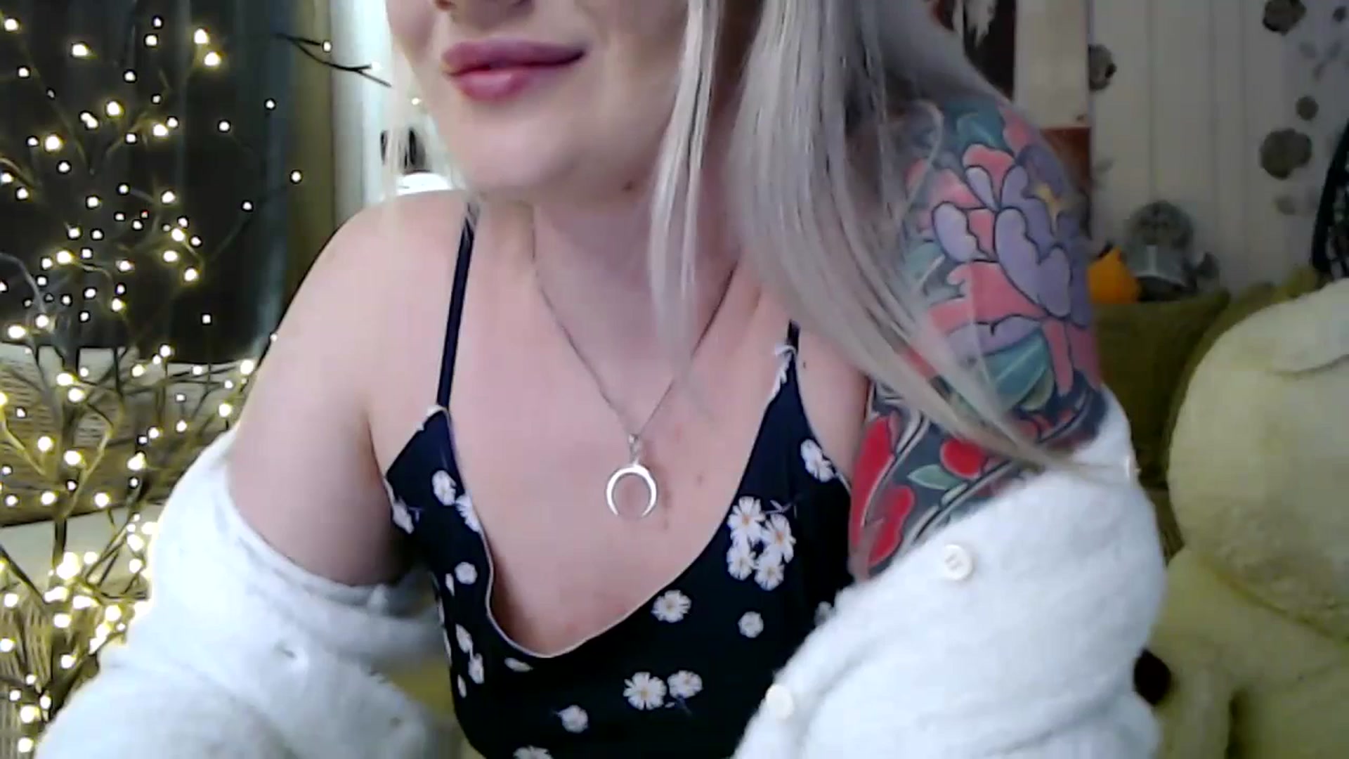Gallery image thumbnail from RoomOfBears's myfreecams stream on, 03/27/2024, 18:02 image 1 of 20