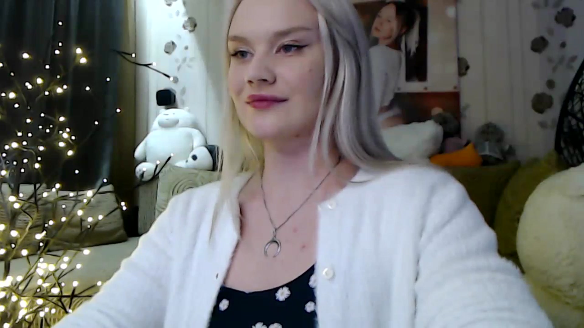 Gallery image thumbnail from RoomOfBears's myfreecams stream on, 03/27/2024, 18:33 image 13 of 20