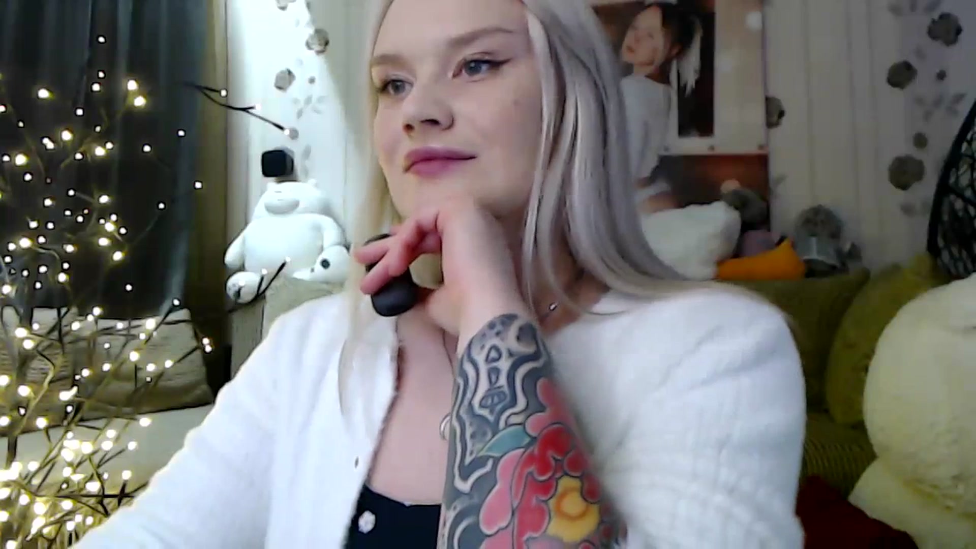 Gallery image thumbnail from RoomOfBears's myfreecams stream on, 03/27/2024, 18:33 image 15 of 20