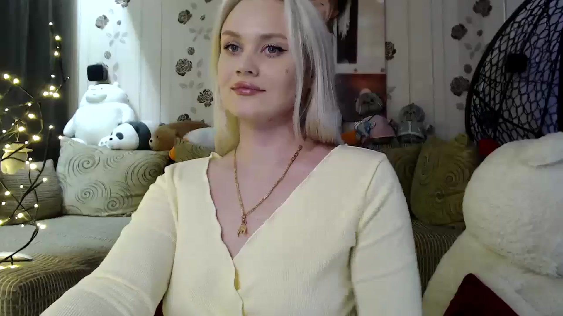 Gallery image thumbnail from RoomOfBears's myfreecams stream on, 04/23/2024, 18:15 image 13 of 20
