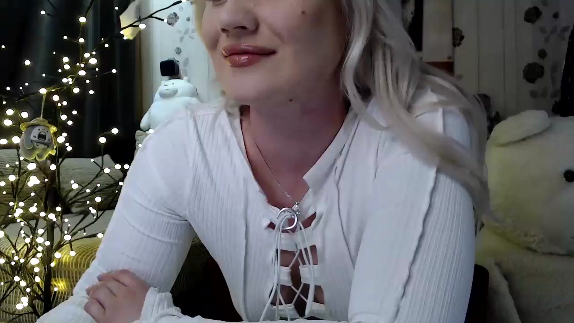 Gallery image thumbnail from RoomOfBears's myfreecams stream on, 05/12/2024, 16:58 image 1 of 20