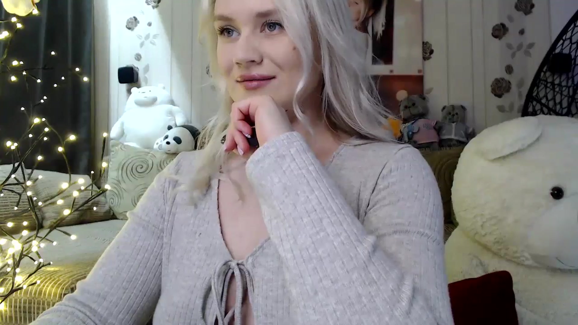 Gallery image thumbnail from RoomOfBears's myfreecams stream on, 05/21/2024, 15:51 image 17 of 20