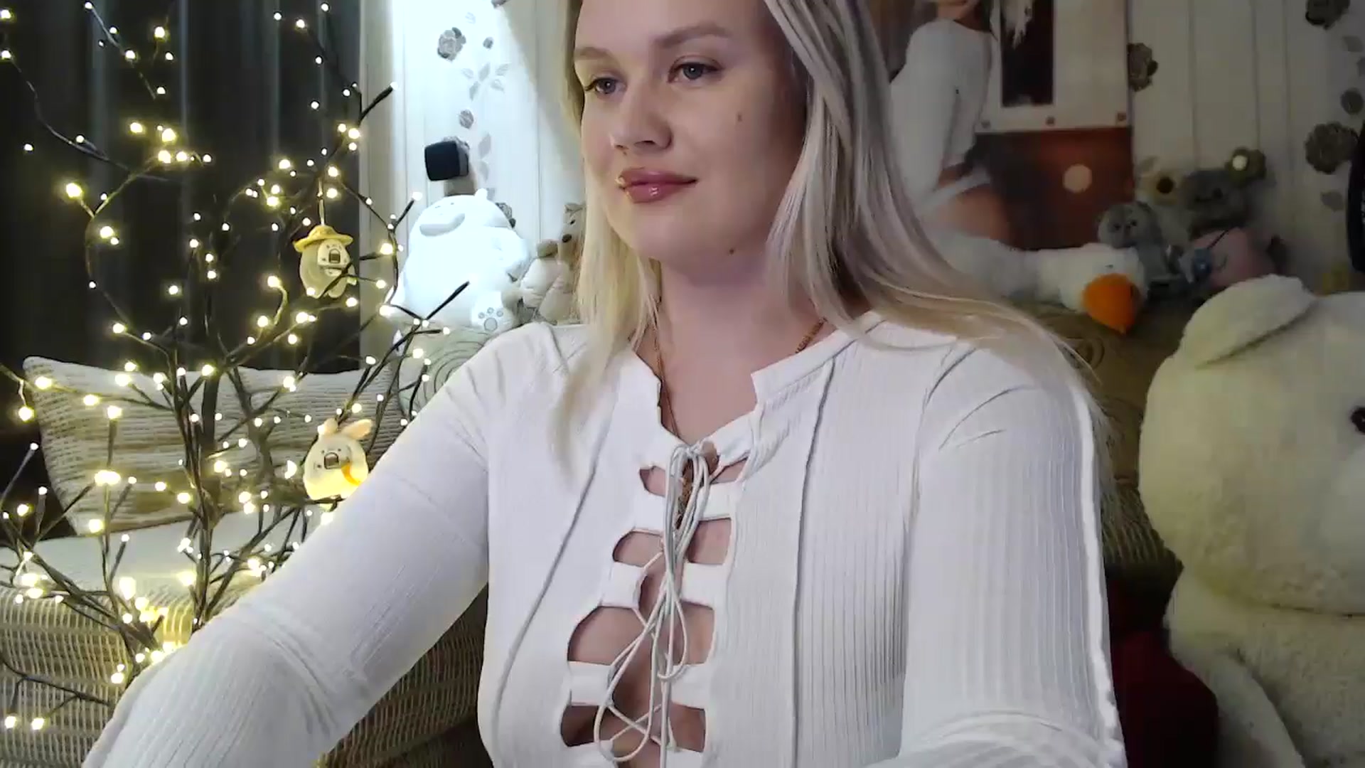 Gallery image thumbnail from RoomOfBears's myfreecams stream on, 12/26/2024, 18:04 image 1 of 20