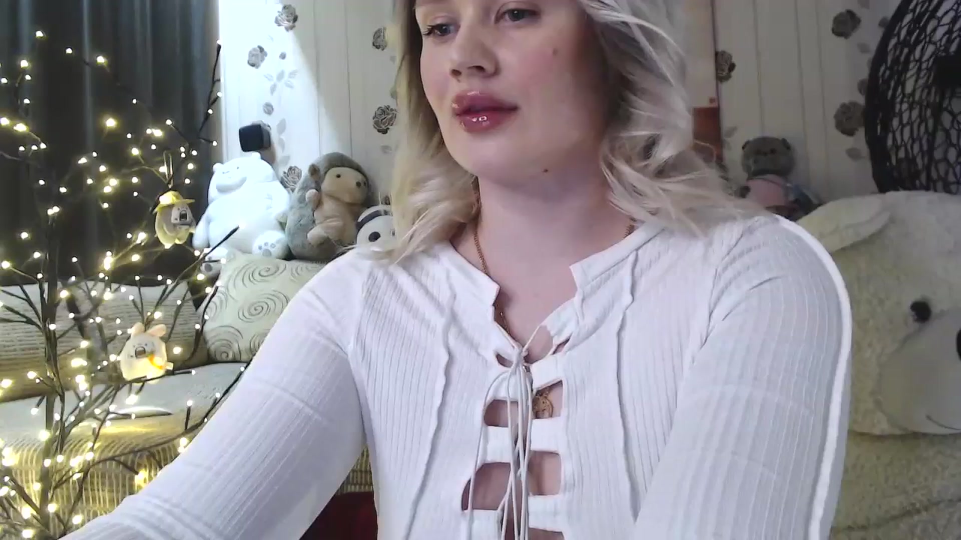 Gallery image thumbnail from RoomOfBears's myfreecams stream on, 03/24/2025, 17:56 image 17 of 20
