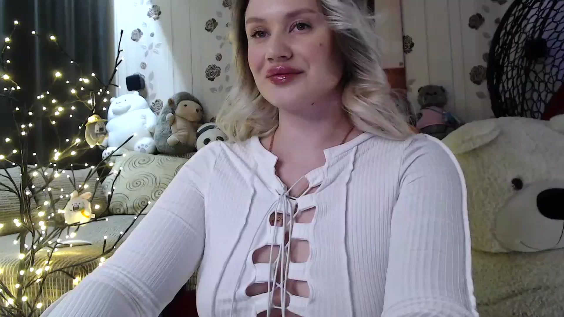 Gallery image thumbnail from RoomOfBears's myfreecams stream on, 03/24/2025, 17:56 image 11 of 20