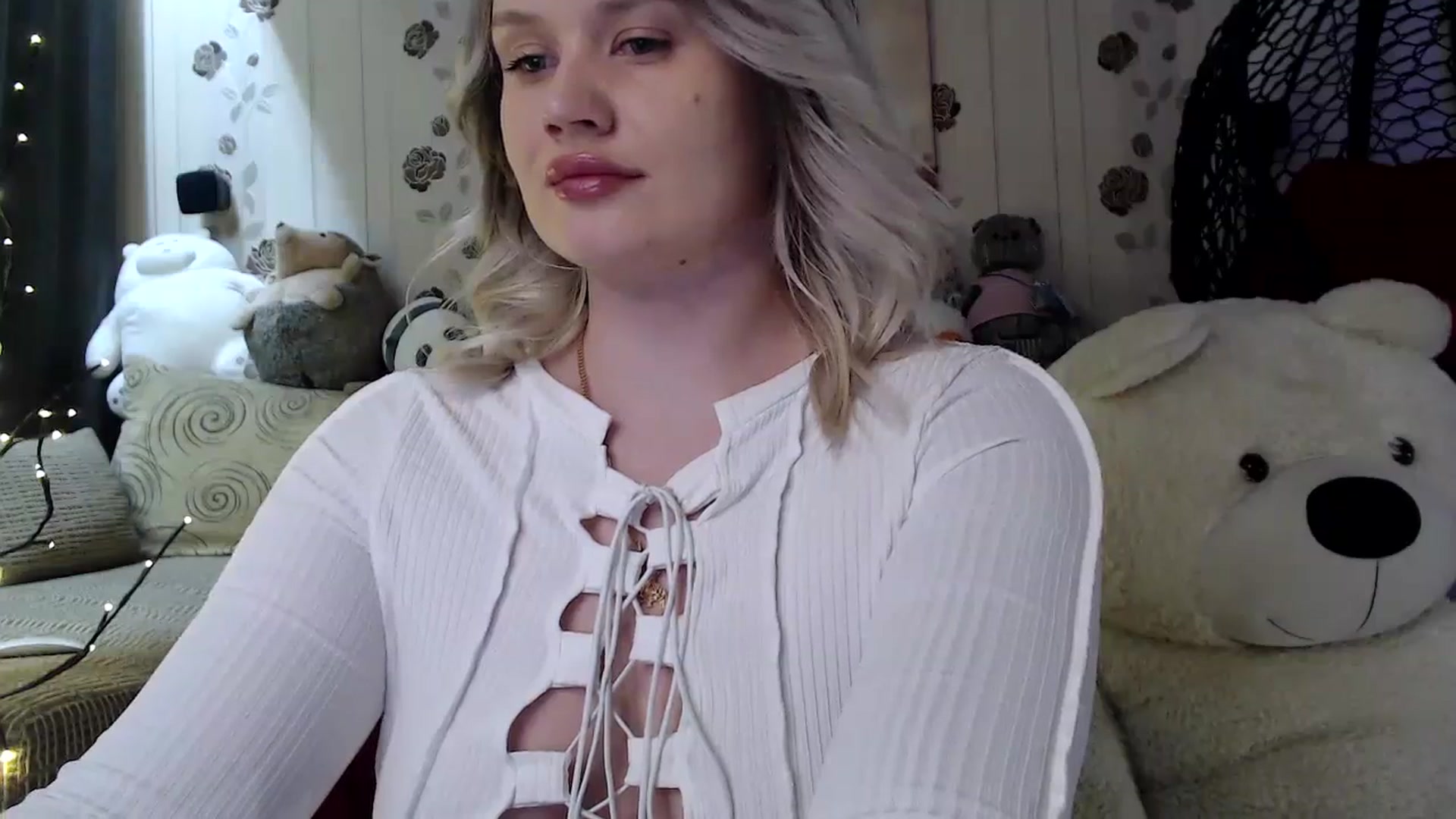 Gallery image thumbnail from RoomOfBears's myfreecams stream on, 04/10/2025, 17:04 image 16 of 20
