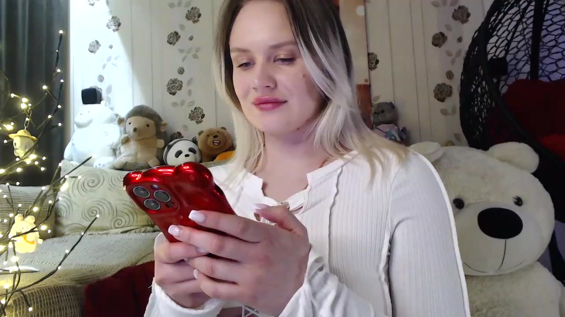 Gallery image thumbnail from RoomOfBears's myfreecams stream on, 04/13/2025, 17:08 image 17 of 20