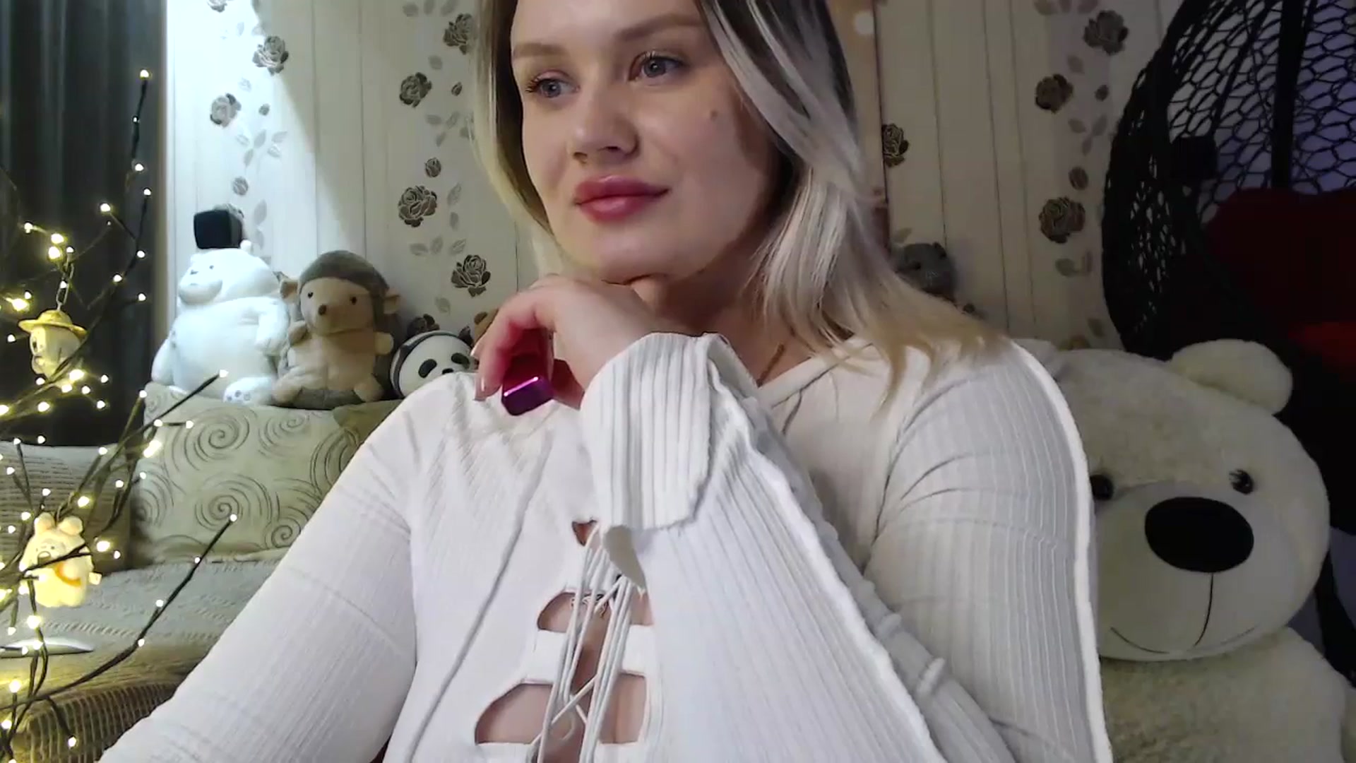 Gallery image thumbnail from RoomOfBears's myfreecams stream on, 04/13/2025, 17:08 image 13 of 20