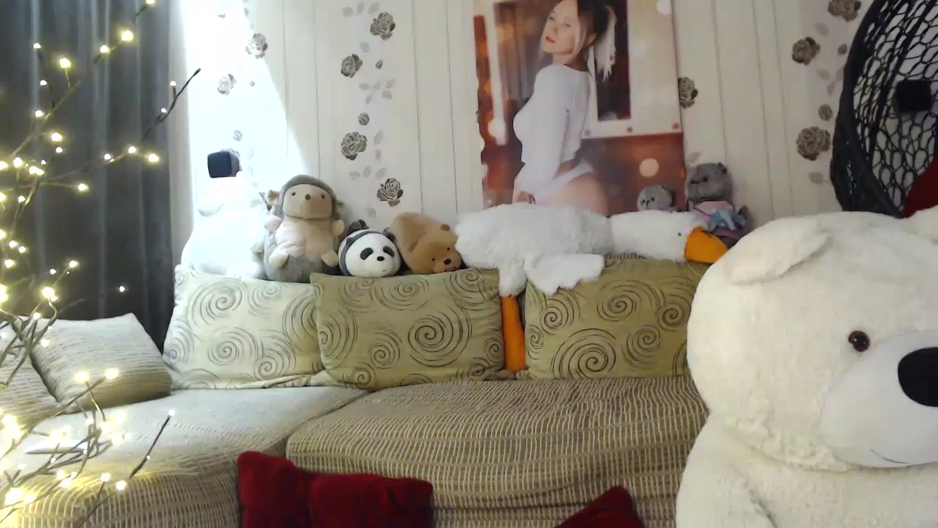 Gallery image thumbnail from RoomOfBears's myfreecams stream on, 04/21/2025, 16:45 image 17 of 20