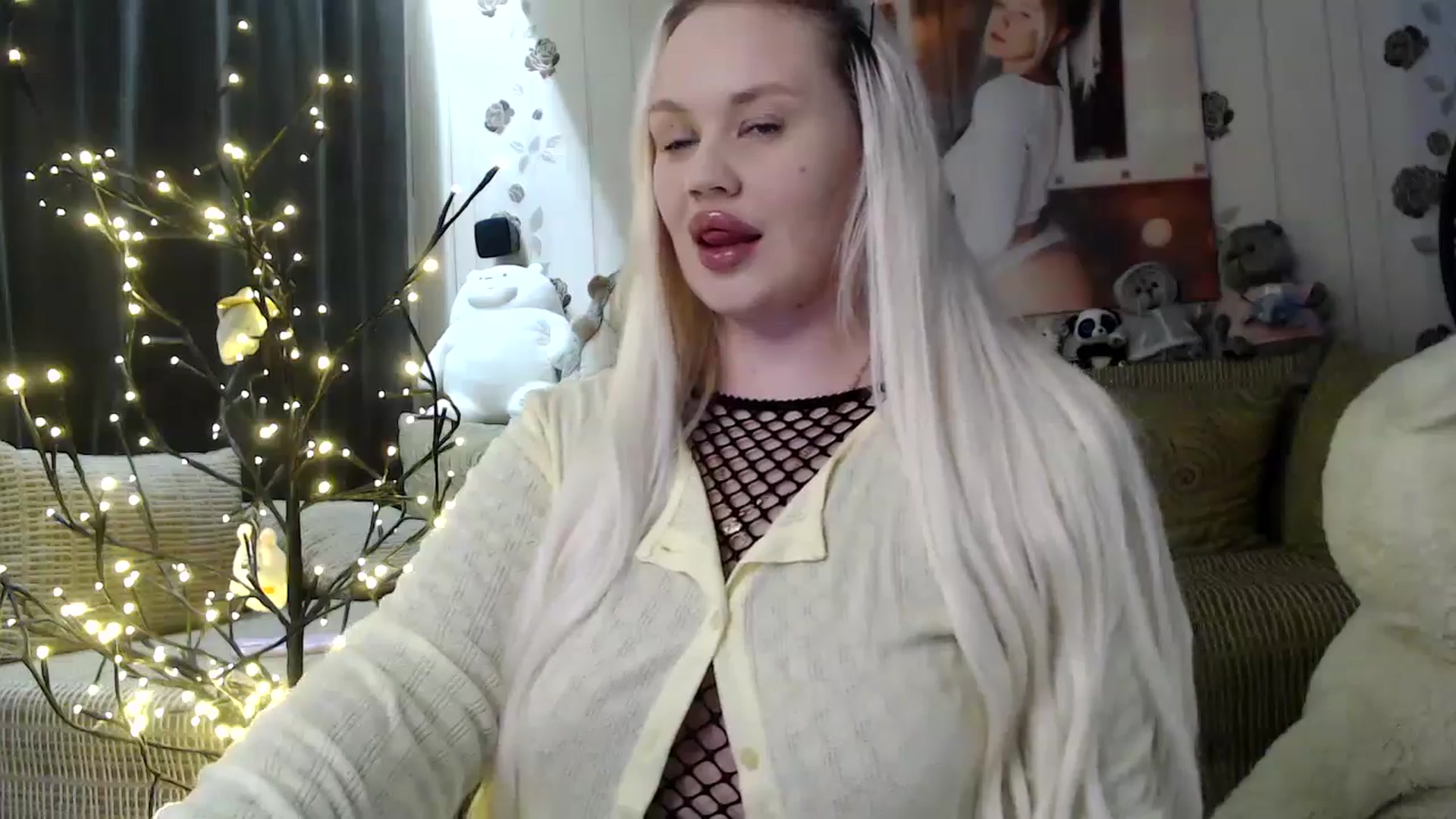 Gallery image thumbnail from RoomOfBears's myfreecams stream on, 12/06/2025, 15:47 image 4 of 20