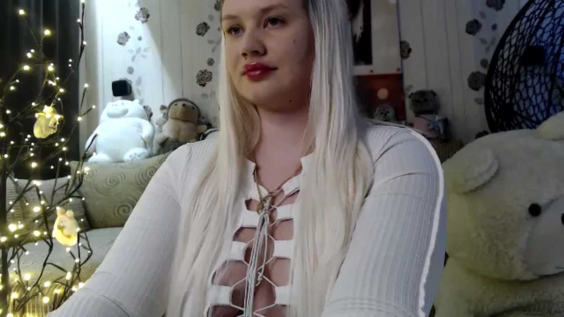 Gallery image thumbnail from RoomOfBears's myfreecams stream on, 12/21/2025, 16:22 image 13 of 20