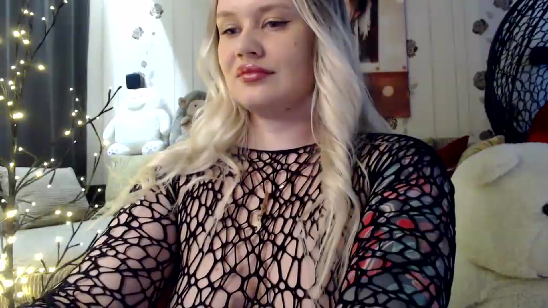 Gallery image thumbnail from RoomOfBears's myfreecams stream on, 08/12/2026, 15:05 image 18 of 20