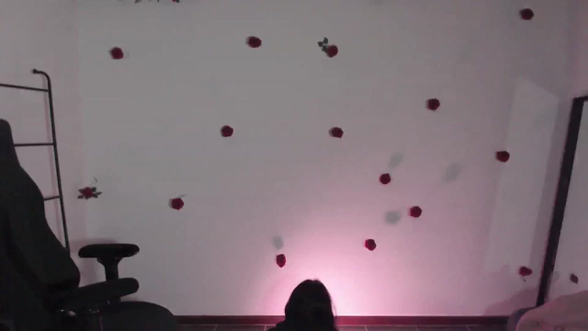 Gallery image thumbnail from RoomTempIQ's myfreecams stream on, 03/15/2024, 02:00 image 15 of 20