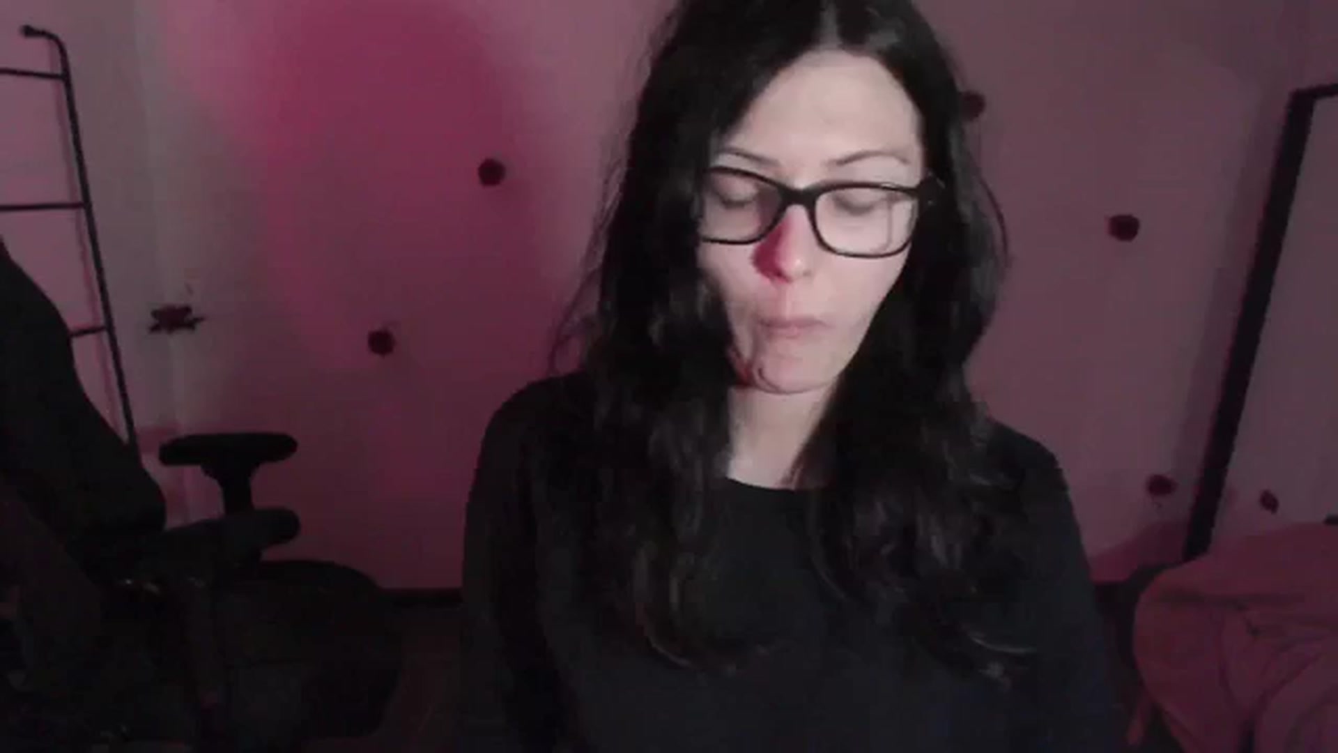 Gallery image thumbnail from RoomTempIQ's myfreecams stream on, 03/15/2024, 02:00 image 19 of 20