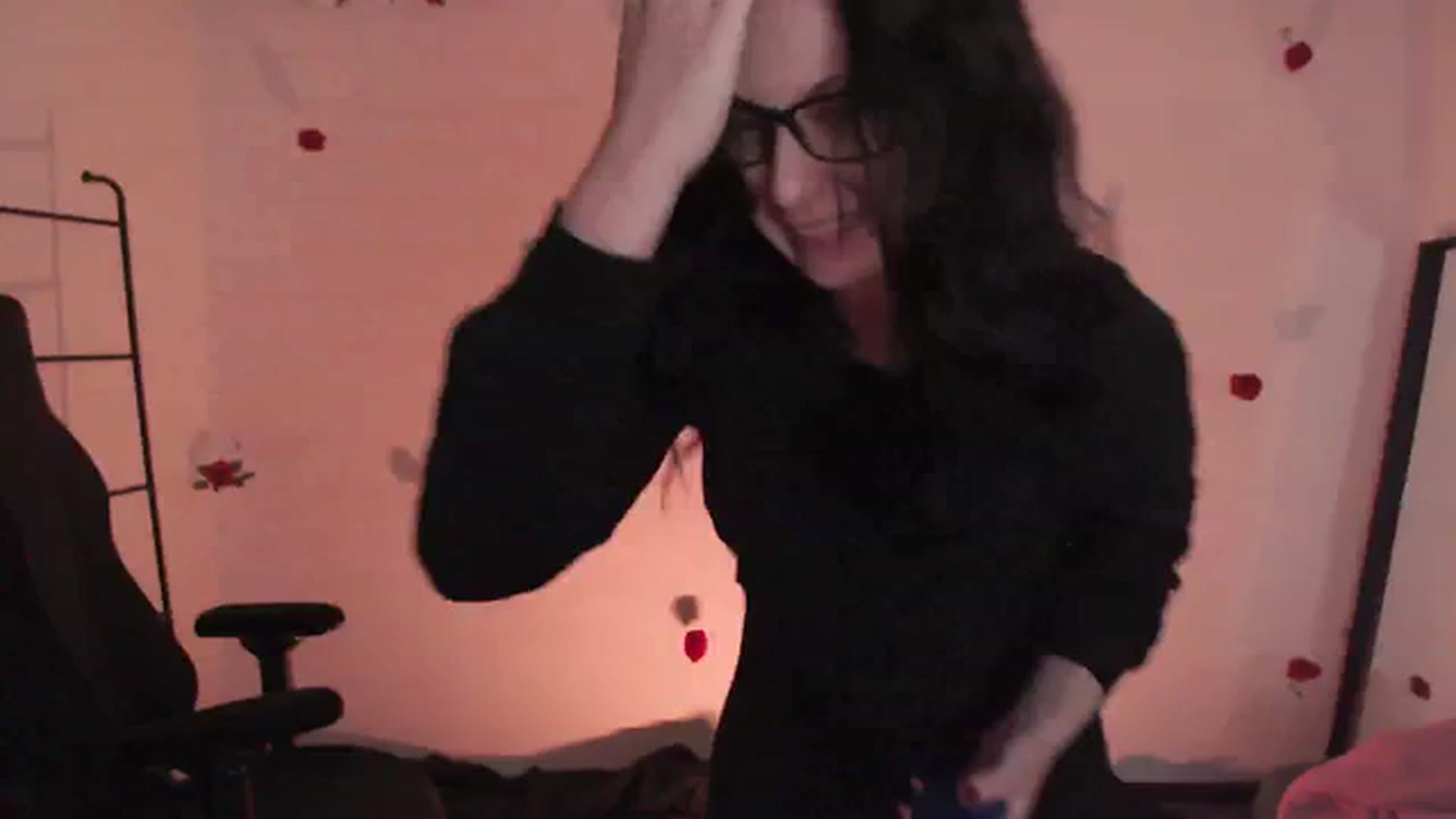 Gallery image thumbnail from RoomTempIQ's myfreecams stream on, 03/15/2024, 02:00 image 8 of 20