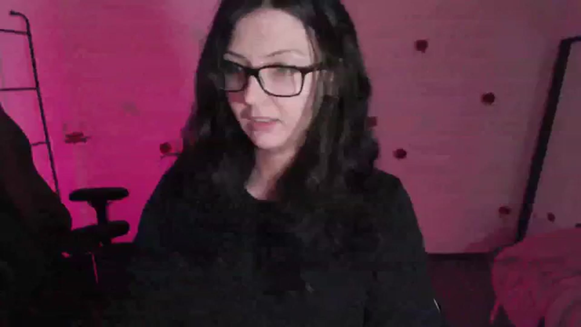 Gallery image thumbnail from RoomTempIQ's myfreecams stream on, 03/15/2024, 02:00 image 17 of 20