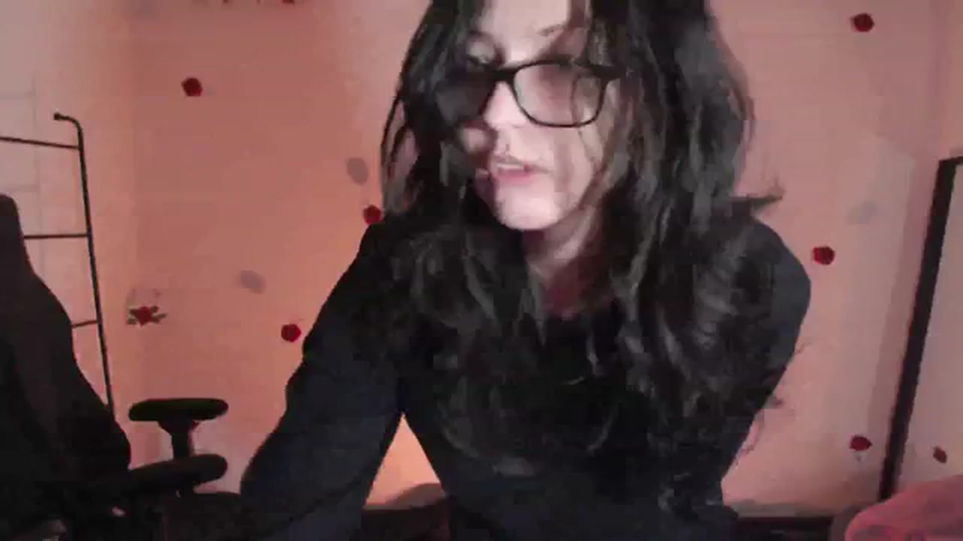 Gallery image thumbnail from RoomTempIQ's myfreecams stream on, 03/15/2024, 02:00 image 13 of 20