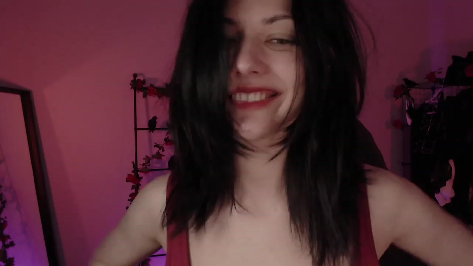 Gallery image thumbnail from RoomToAvoid's myfreecams stream on, 11/17/2022, 04:53 image 11 of 20