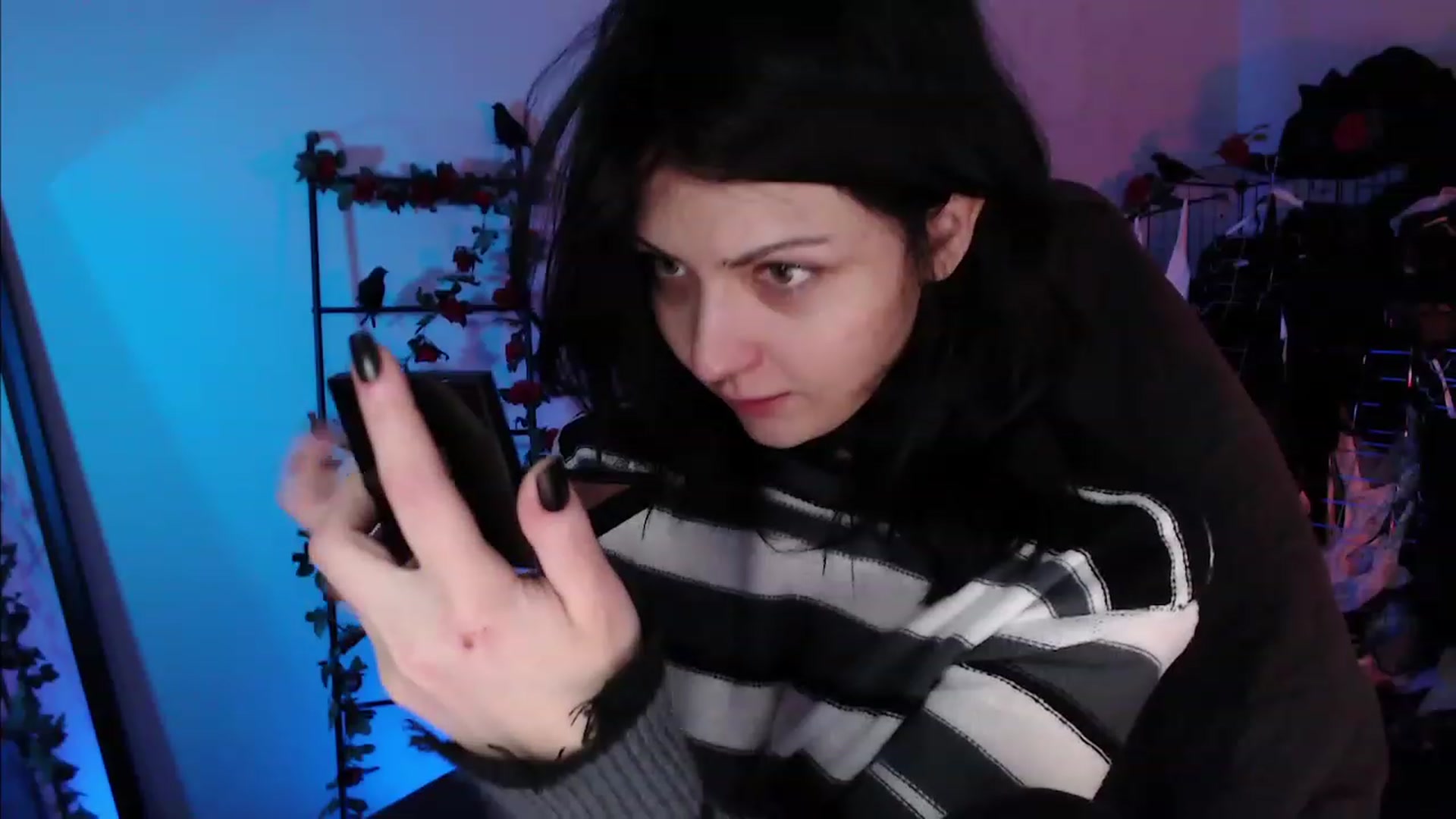 Gallery image thumbnail from RoomToAvoid's myfreecams stream on, 11/19/2022, 01:18 image 9 of 20