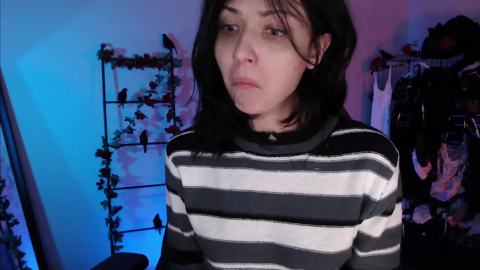 Gallery image thumbnail from RoomToAvoid's myfreecams stream on, 11/19/2022, 01:18 image 14 of 20