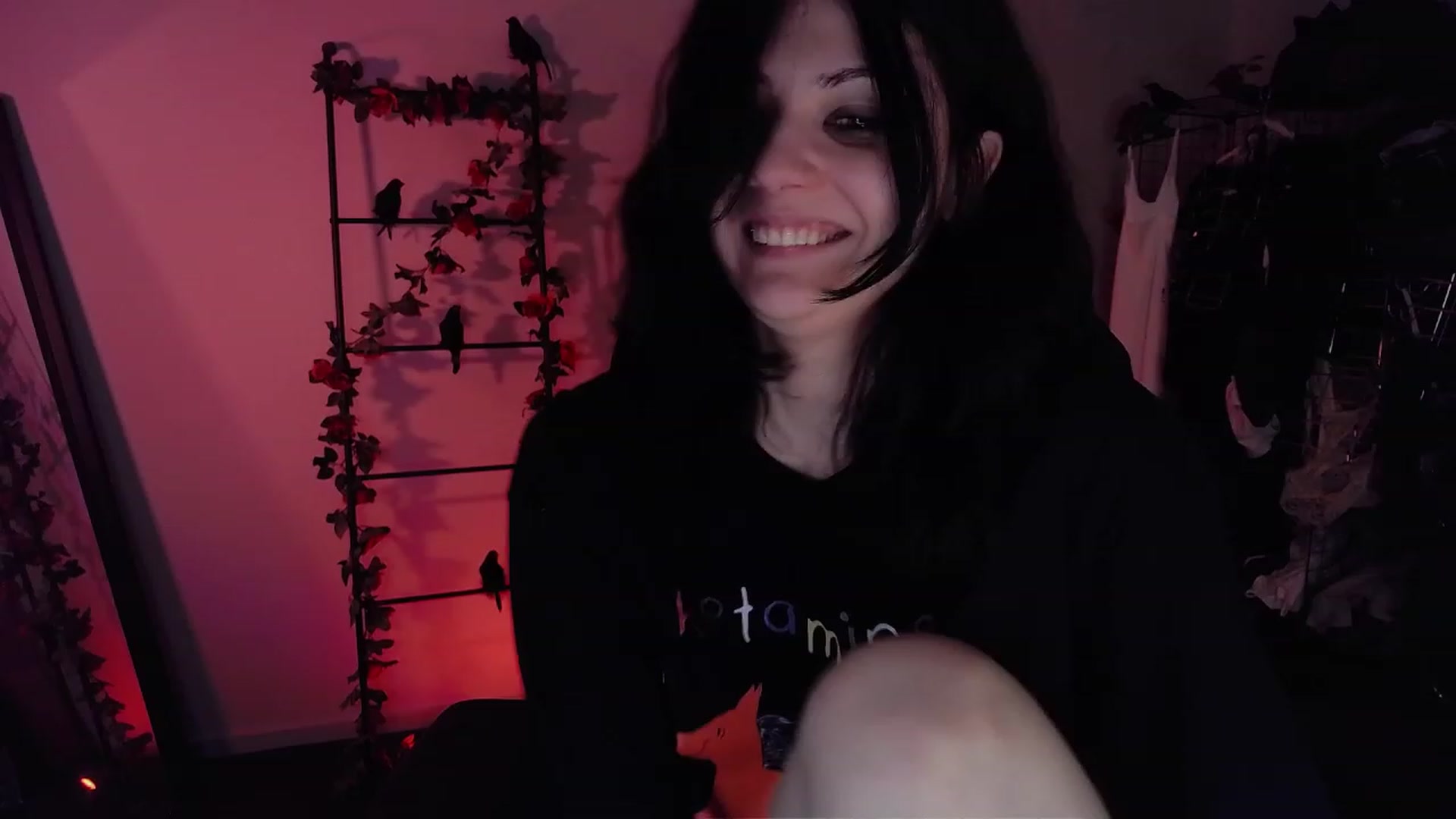Gallery image thumbnail from RoomToAvoid's myfreecams stream on, 11/19/2022, 18:15 image 5 of 20